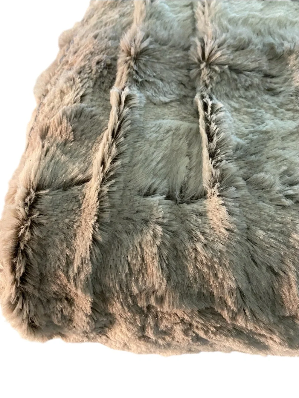 Plush Sherpa Throw Blanket in Taupe - Cozy Home Throw